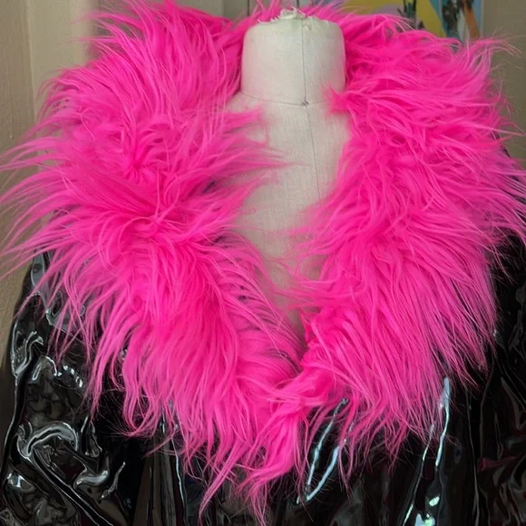 Dolls Kill x BRATZ Patent PU w/pink Fur Trim Lined Trench Coat NWT - Picture 2 of 11